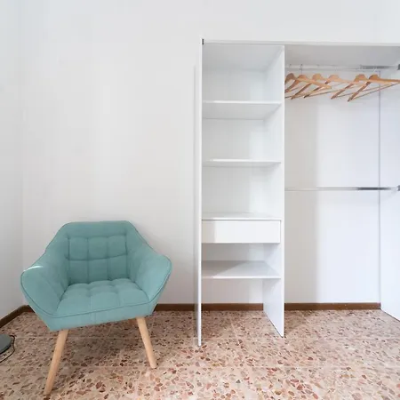 Apartment Spacious - 4 Bedrooms And 3 Bathrooms Bergamo