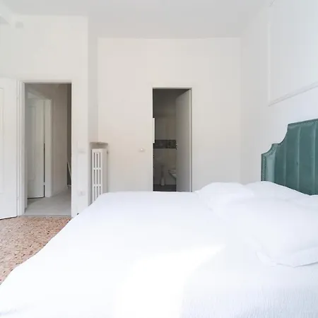 Lejlighed Spacious - 4 Bedrooms And 3 Bathrooms *