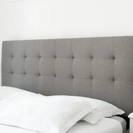 Spacious - 4 Bedrooms And 3 Bathrooms Apartment *