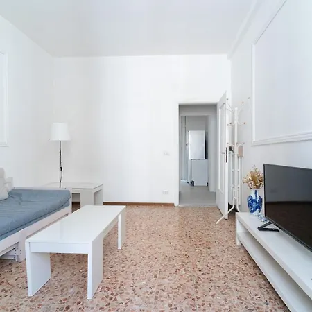 Spacious - 4 Bedrooms And 3 Bathrooms * Bergamo