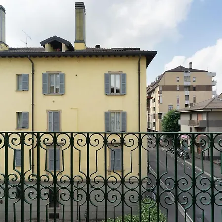 Spacious - 4 Bedrooms And 3 Bathrooms Apartment Bergamo