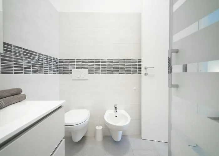 Spacious - 4 Bedrooms And 3 Bathrooms ベルガモ